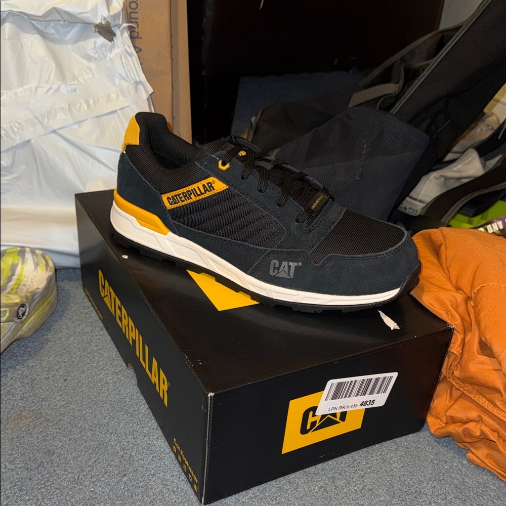 Caterpillar Men's Sneakers in Black and Yellow
